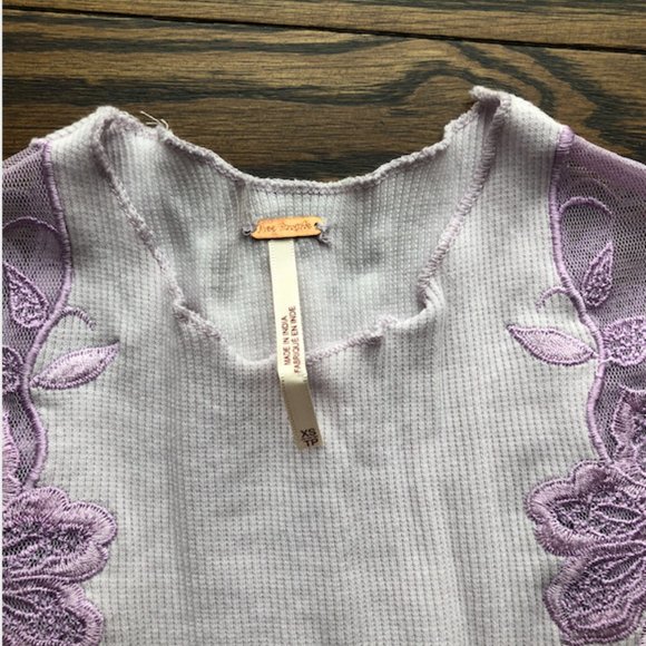 Lavender Lace Shouldered Knit Top - Picture 3 of 8
